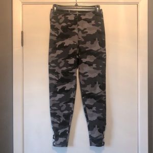 Old Navy camo print leggings